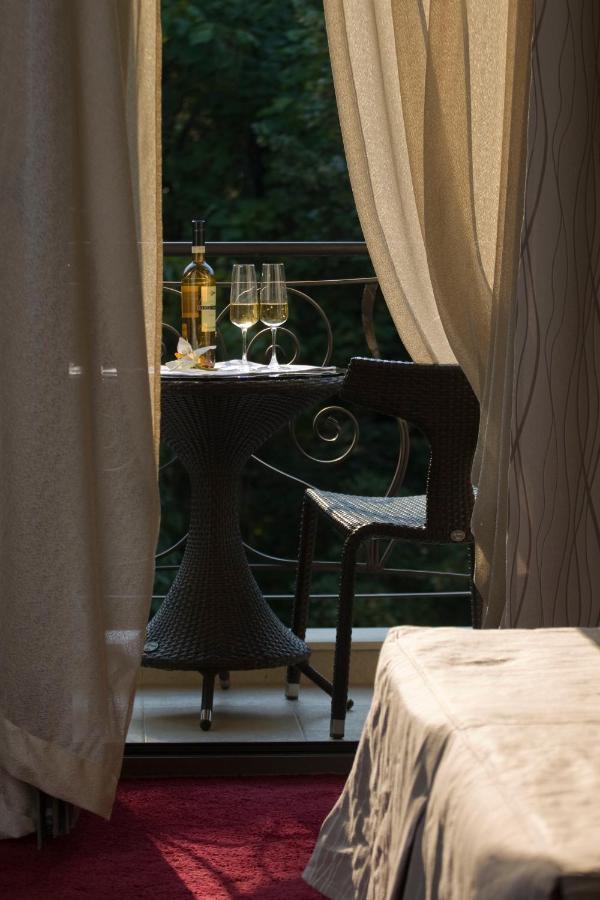 Famous House Hotel พลอฟดิฟ ภายนอก รูปภาพ