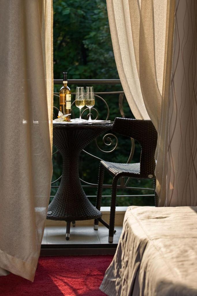 Famous House Hotel พลอฟดิฟ ภายนอก รูปภาพ